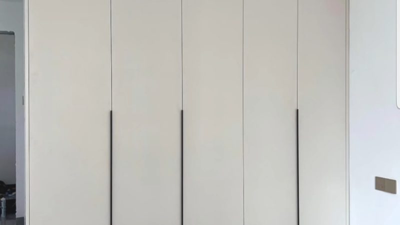 定制衣柜与成品衣柜：性价比高低的秘密解析
